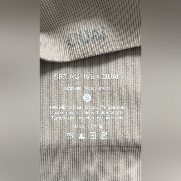 Set Active x OUAI Ribbed VNeck, Mercer Street, Small - Picture 4 of 4